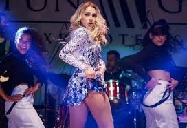 2021 yılının milyoneri Hadise...