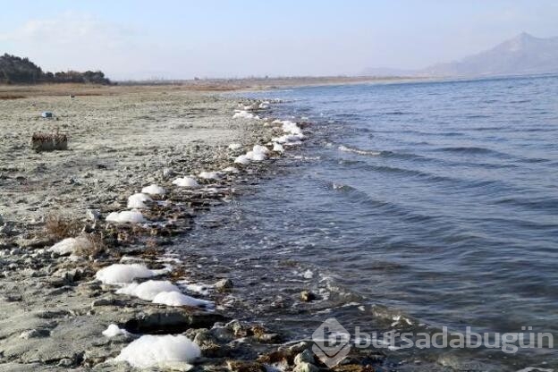 Burdur Gölü köpürdü!
