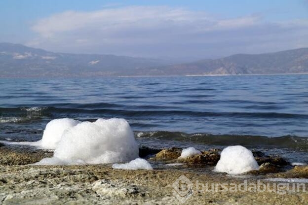 Burdur Gölü köpürdü!
