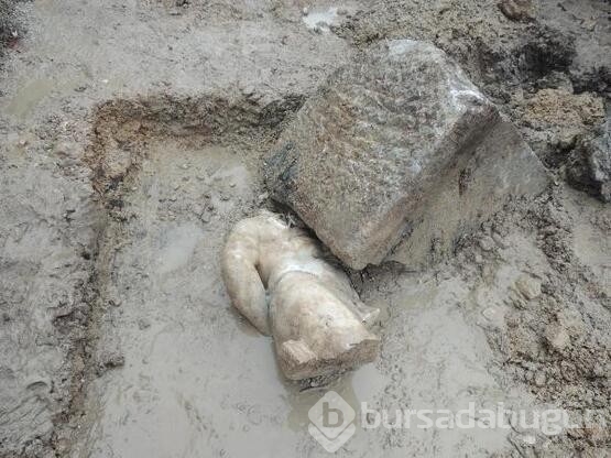 Aizanoi Antik Kenti kazısında Herkül'ün heykeli bulundu!
