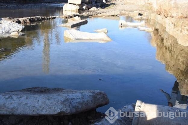 Aizanoi Antik Kenti kazısında Herkül'ün heykeli bulundu!

