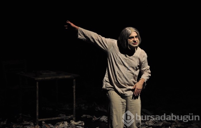 Bir Delinin Hatıra defteri perde dedi