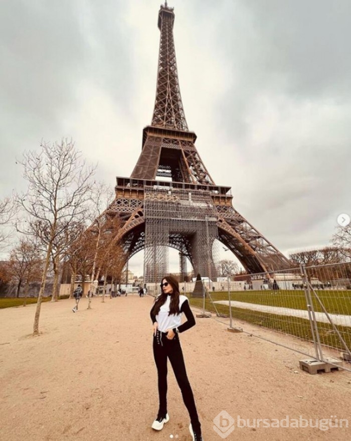 Demet Özdemir-Oğuzhan Koç çiftinden Paris pozları
