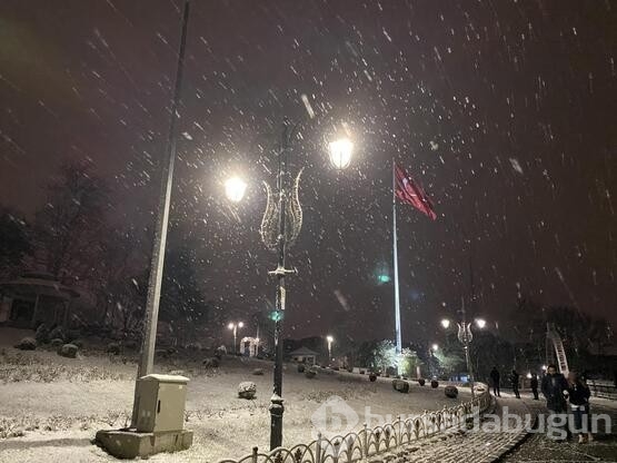 İstanbul'da mevsimin ilk karı yağdı... 