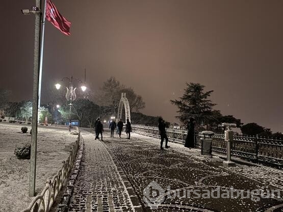 İstanbul'da mevsimin ilk karı yağdı... 