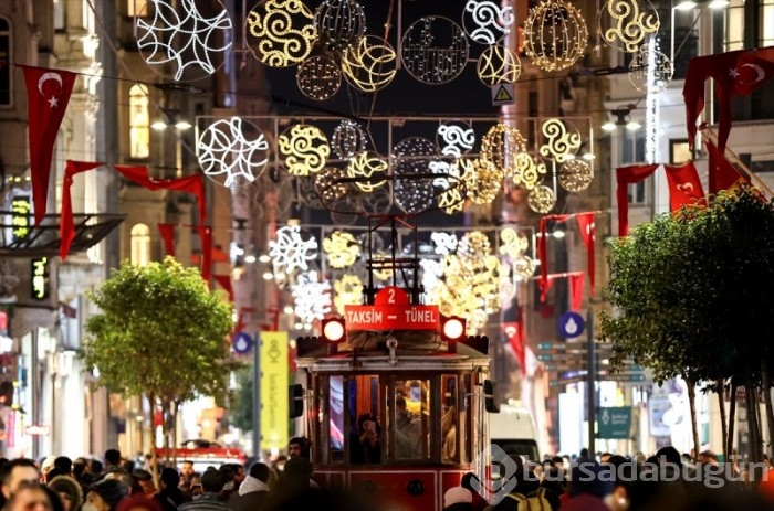 İstanbul'un ışıklı yeni yıl hazırlığı...