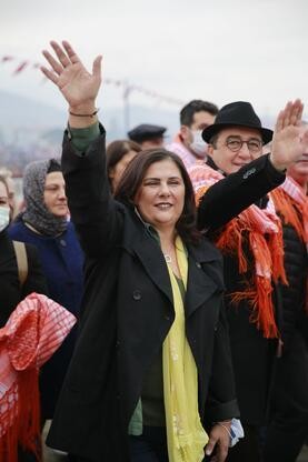 Yılın son deve güreşi binlerce kişi tarafından izlendi
