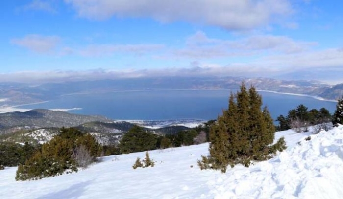 Salda Gölü'nde kış güzelliği