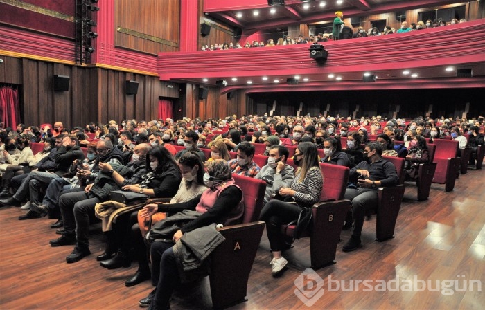 Notre Dame'ın Kamburu müzikali Bursa'da sahnelendi