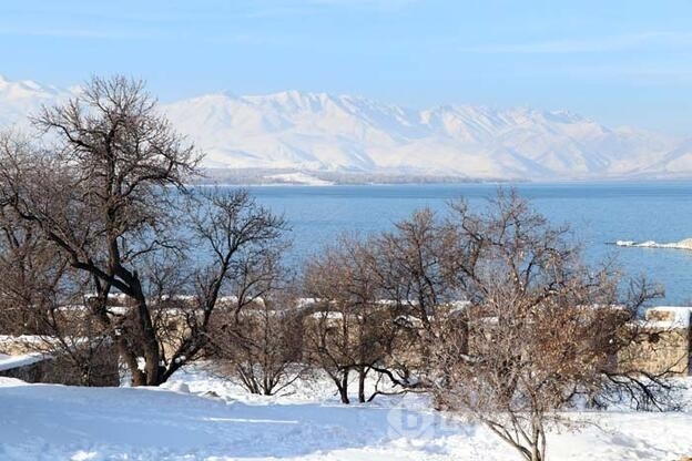 Akdamar Adası'nda seyrine doyumsuz kış manzarası