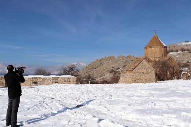 Akdamar Adası'nda seyrine doyumsuz kış manzarası