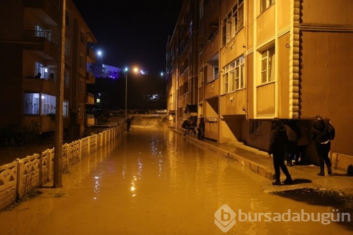 Edirne Uzunköprü'de dereler taştı, yollar ulaşıma kapandı! 