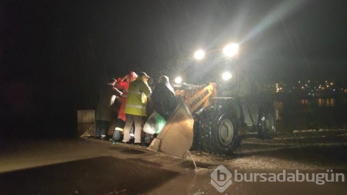 Edirne Uzunköprü'de dereler taştı, yollar ulaşıma kapandı! 