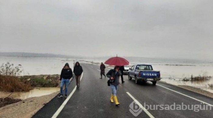 'Turuncu alarm' verilen Ergene Nehri, Uzunköprü'de taşkına neden oldu
