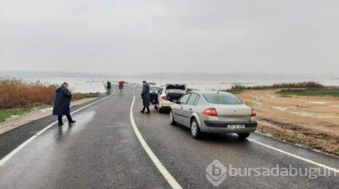 'Turuncu alarm' verilen Ergene Nehri, Uzunköprü'de taşkına neden oldu
