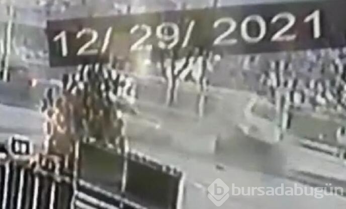 Bursa'da kaza yerinden geçerken, yaralının oğlu olduğunu gördü
