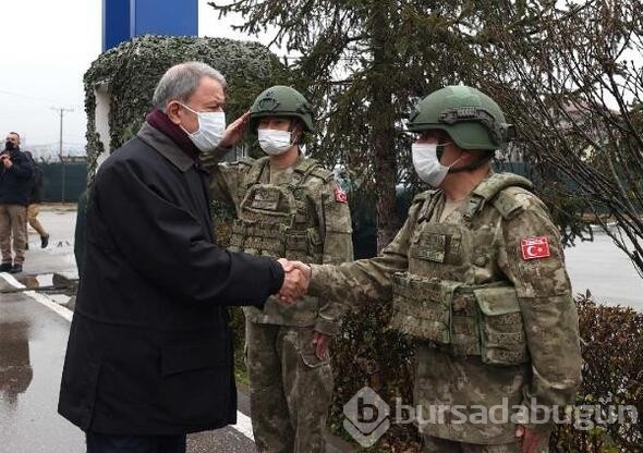 Bakan Akar Mehmetçik ile bir araya geliyor...