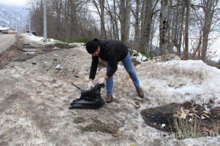 Kartepe yolu çöplüğe döndü
