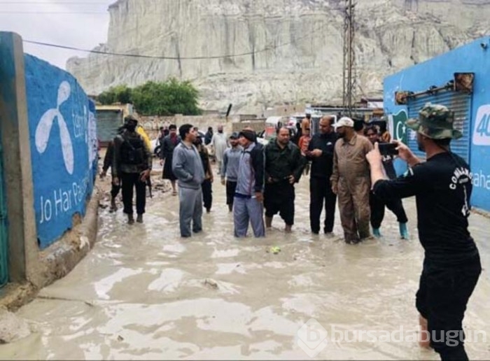 Pakistan'da sel felaketi!