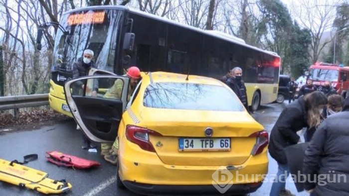 Taksi ve İETT otobüsü kafa kafaya çarpıştı!