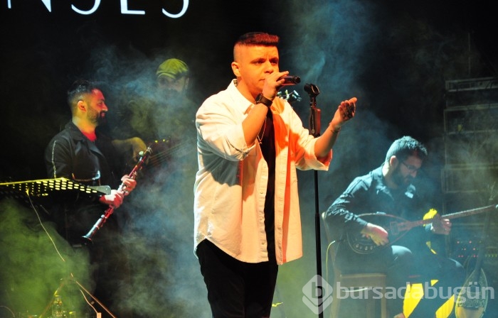 Bilal Sonses, Bursalılara muhteşem bir konser verdi