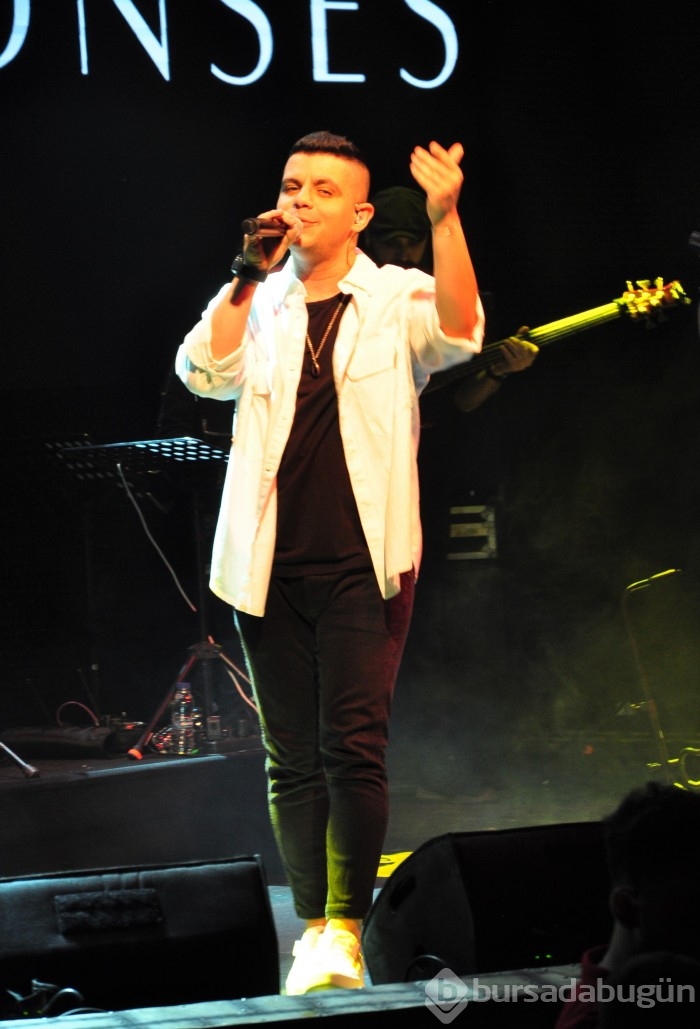 Bilal Sonses, Bursalılara muhteşem bir konser verdi