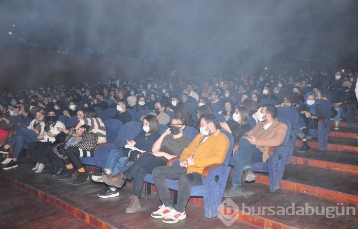 Teoman Bursa'yı salladı