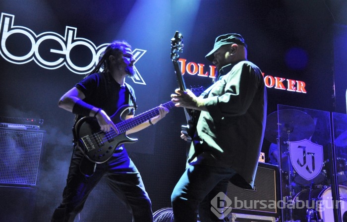 Pilli Bebek Bursa'da rock fırtınası estirdi

