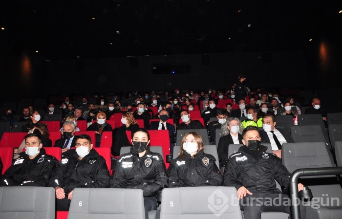 Bursa'da şehit aileleri "Kesişme: Eren İyi ki Varsın" filminde buluştu