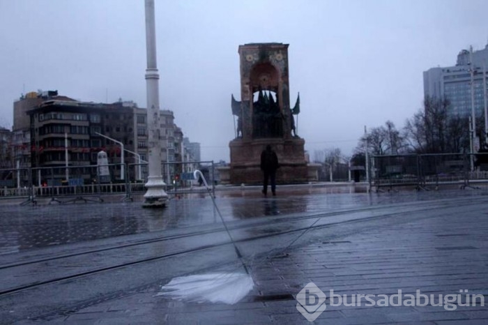 Rüzgar ve yağmur zor anlar yaşattı!