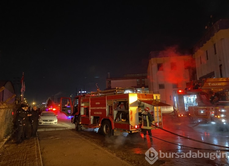 Bursa'da kimya fabrikasında yangın! Patlamalar yaşandı