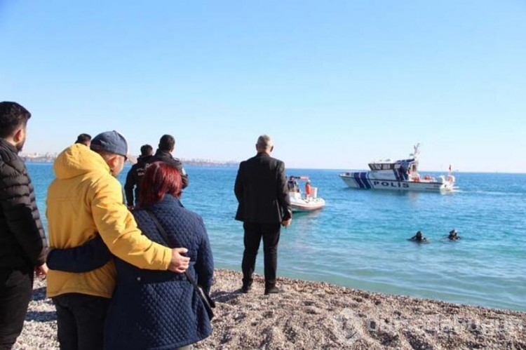 14 gündür haber alınamıyor: Çalışmaları gözyaşlarıyla izledi