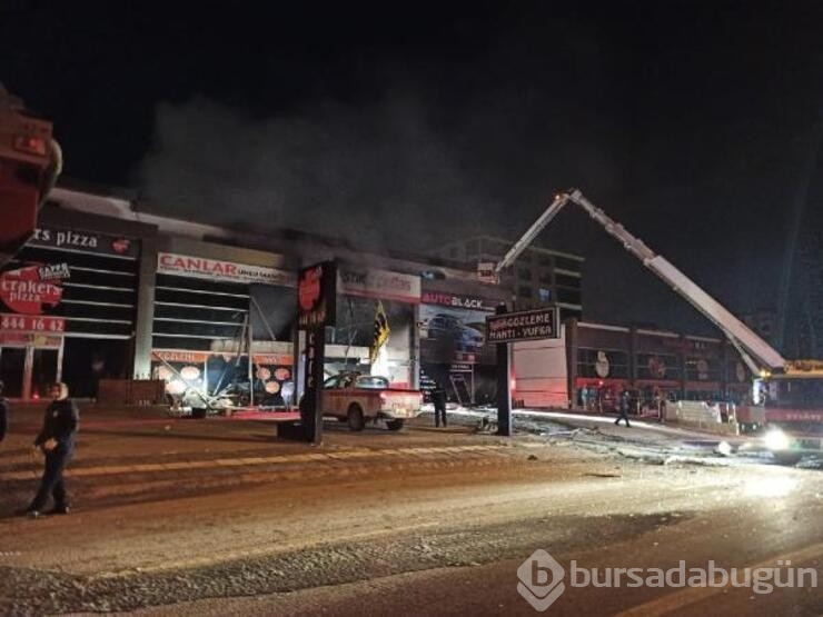 Oto lastikçide patlama sonrası yangın!