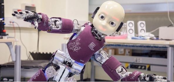 Iron Man zırhıyla donatıldı: Enkaz altında kalan afetzedeleri kurtarmak için robot geliştirildi
