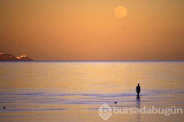 2022'nin ilk dolunayı dünyanın dört bir yanından görüntülendi
