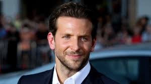 Bradley Cooper:Film setinde çıplak kaldığımı hatırlıyorum...
