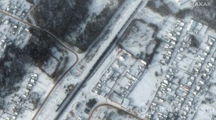  Rus birlikleri uydudan görüntülendi!