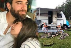Engin Akyürek'ten karavan pozu!