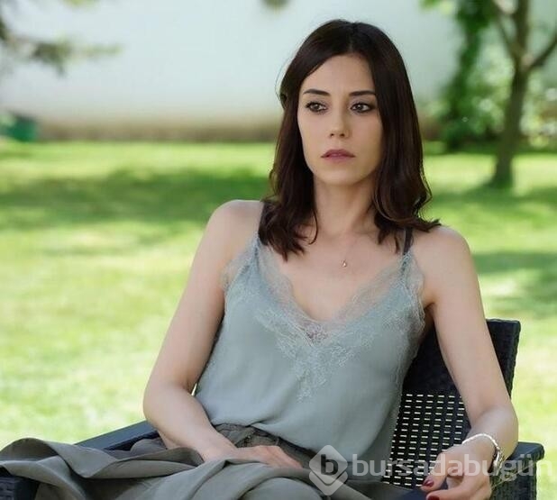 Cansu Dere'den hayranlarını üzen haber!
