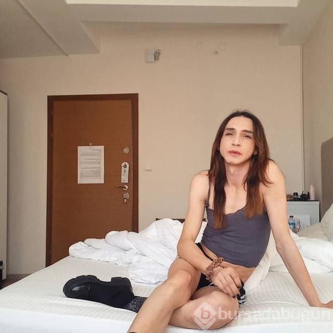  Travestiyim diye dudaklarımı yaptırmak zorunda değilim