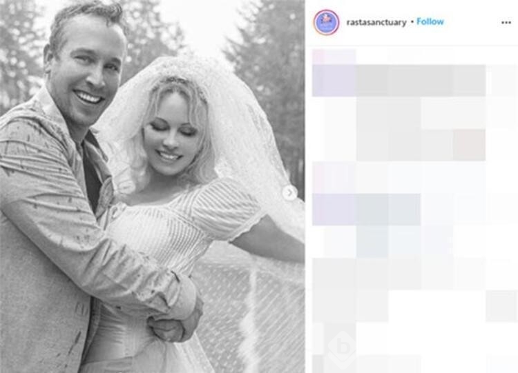 Pamela Anderson boşanıyor!