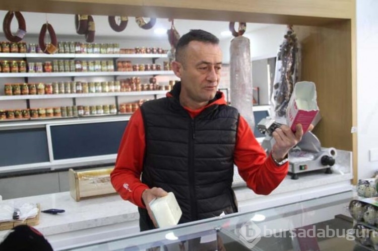 Kaşar peyniri yaptıklarını sanıp sağlıklarını tehlikeye atıyorlar!
