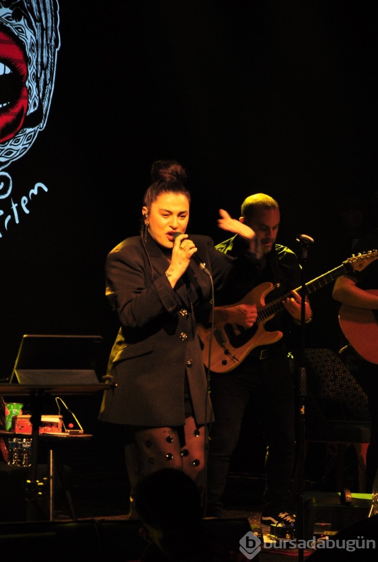 Ceyl'an Ertem'den 'Sezen Aksu Tribute' konseri
