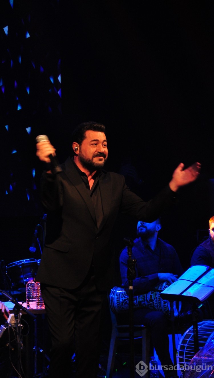 Bursa'da Serkan Kaya'dan unutulmaz konser