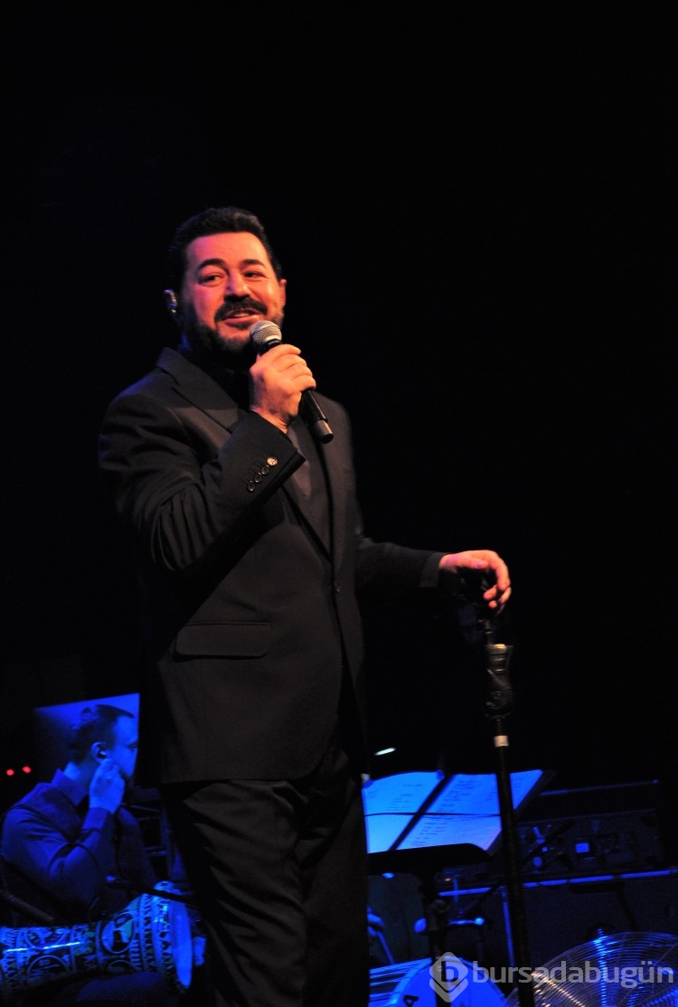 Bursa'da Serkan Kaya'dan unutulmaz konser