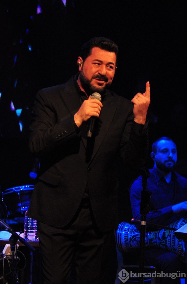 Bursa'da Serkan Kaya'dan unutulmaz konser