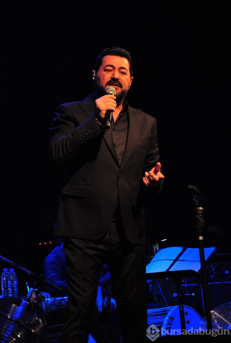 Bursa'da Serkan Kaya'dan unutulmaz konser