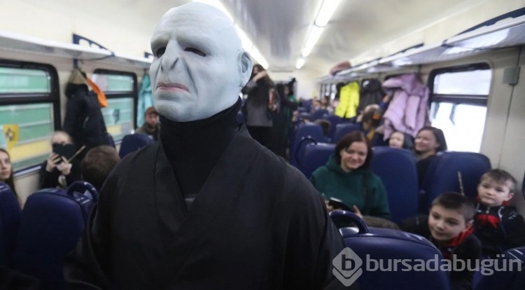 Hogwarts Express treni Saint Petersburg'dan kalktı
