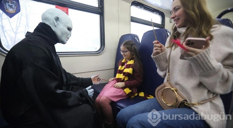 Hogwarts Express treni Saint Petersburg'dan kalktı

