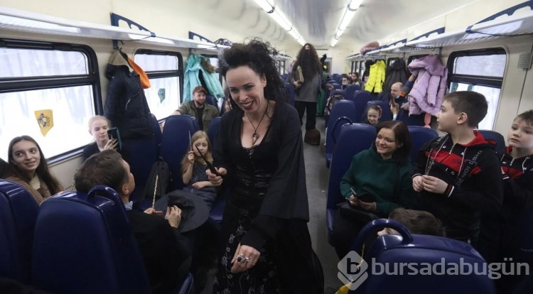 Hogwarts Express treni Saint Petersburg'dan kalktı
